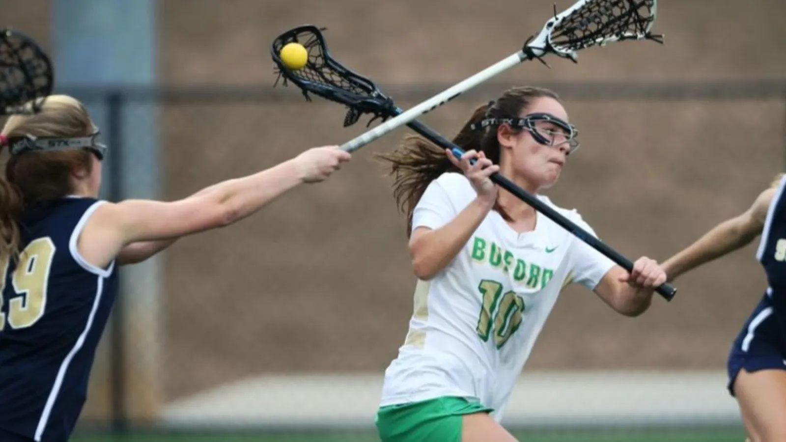 How to Shoot on the Run in Lacrosse: Key Techniques for Scoring on the Move